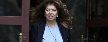 Йотова започва консултации за служебен премиер с парламентарните групи